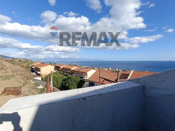 Villa a schiera Santa Teresa di Riva, ME Vendita