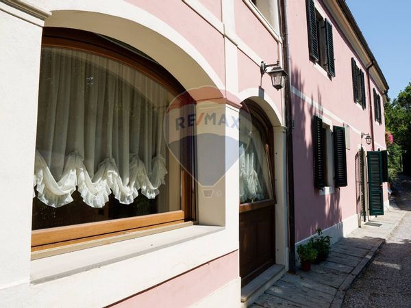 Villa singola Centro, Bagni di Lucca, LU Vendita