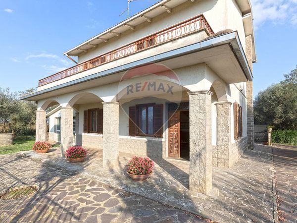 Villa o villino Semicentro, Viterbo, VT Vendita