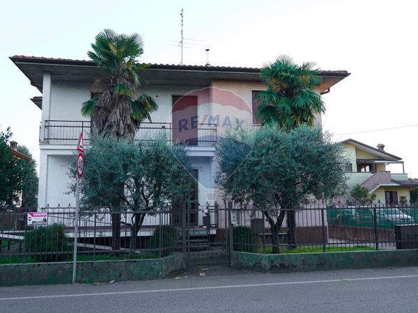 Villa singola Locate, Ponte San Pietro, BG Vendita