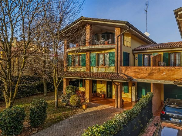 Villetta bifamiliare Canali, Reggio nell'Emilia, RE Vendita