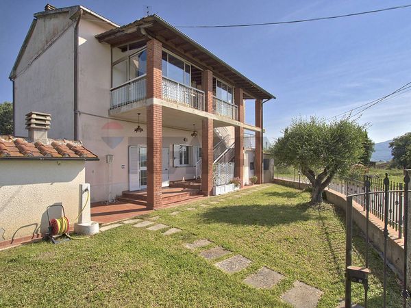 Casa Indipendente Tegoleto, Civitella in Val di Chiana, AR Vendita