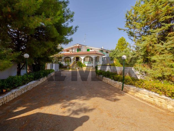 Villa singola Sannicandro di Bari, BA Vendita