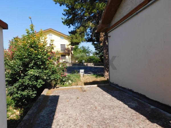 Casa Indipendente Casacanditella, CH Vendita