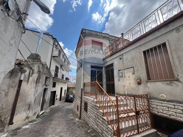 Casa Indipendente Grassano, MT Vendita