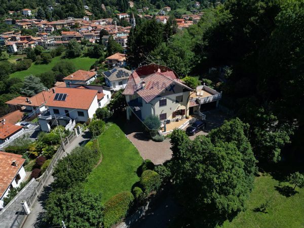 Villa singola Viggiù, VA Vendita
