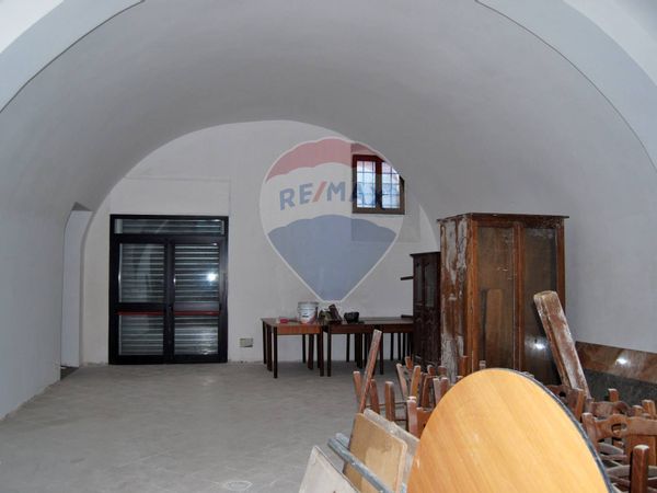 Locale Commerciale Centro storico, L'Aquila, AQ Vendita - Foto 4