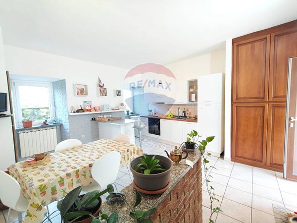 Porzione di casa Bardello con Malgesso e Bregano, VA Vendita - Foto 2