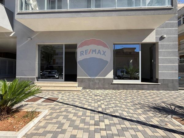 Locale Commerciale Isola delle Femmine, PA Affitto