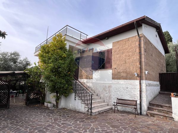 Villa singola Ariccia, RM Vendita