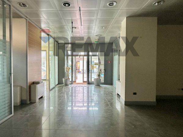 Locale Commerciale Riccione, RN Affitto