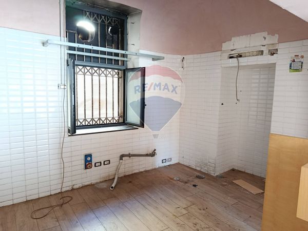 Locale Commerciale Storico, Nocera Inferiore, SA Affitto - Foto 2