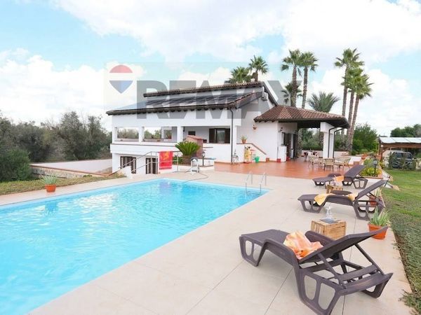 Villa singola Tuglie, LE Vendita