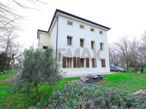 Porzione di villa San Luca, Tribano, PD Vendita