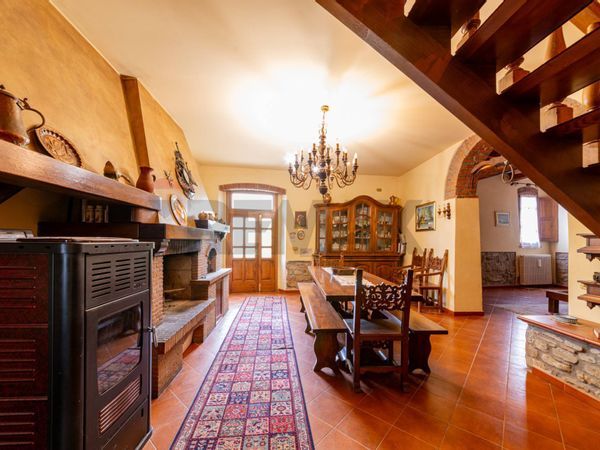 Cascina/Casale Levane, Bucine, AR Vendita