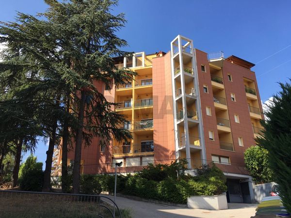 Appartamento Pettino, L'Aquila, AQ Affitto