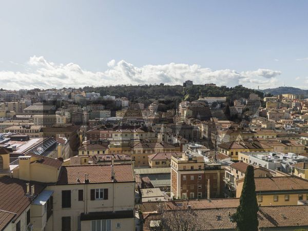 Appartamento Centro storico, Ancona, AN Vendita