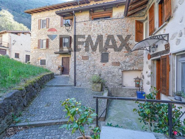 Villetta bifamiliare Antea, San Pellegrino Terme, BG Vendita