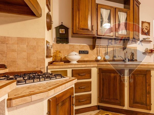 Cascina/Casale Mola di Bari, BA Vendita