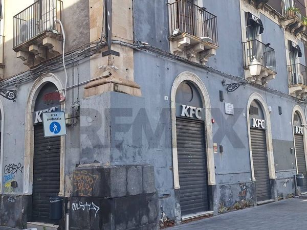 Locale Commerciale Centro Storico, Catania, CT Affitto