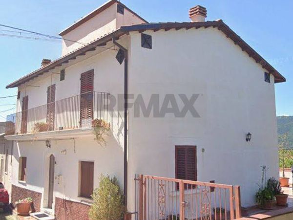 Cascina/Casale San Pio delle Camere, AQ Vendita