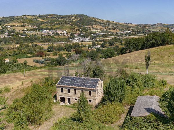Villa singola Moie, Maiolati Spontini, AN Vendita