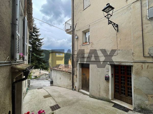 Appartamento Arcevia, AN Vendita