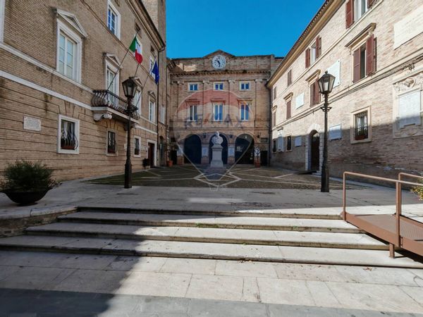 Attività  Commerciale le Mura, Loreto, AN Vendita