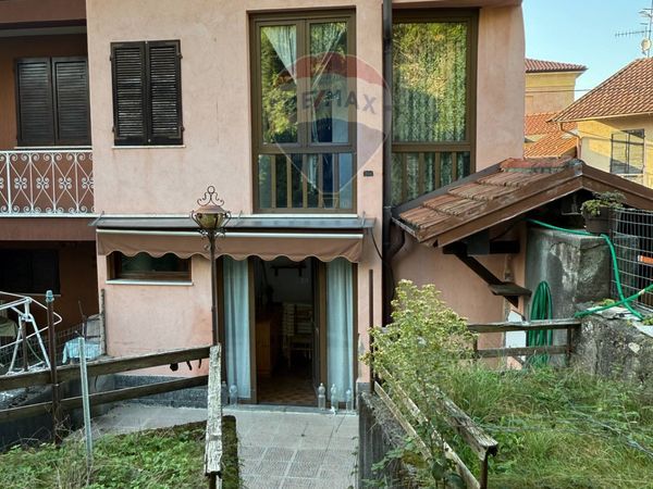 Casa Semindipendente Masciago Primo, VA Vendita