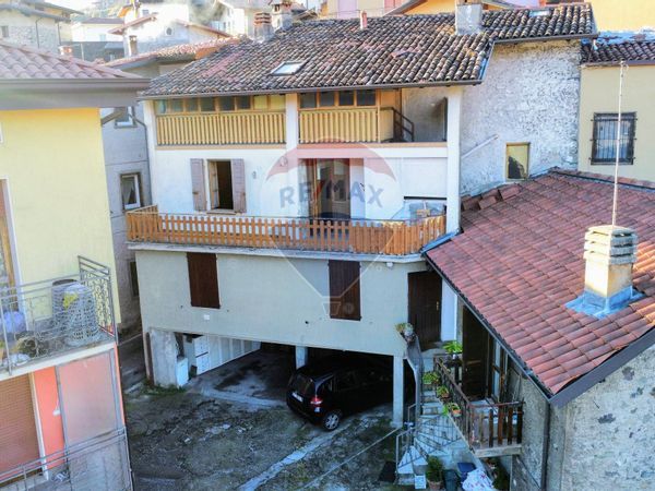 Porzione di casa Costa Volpino, BG Vendita