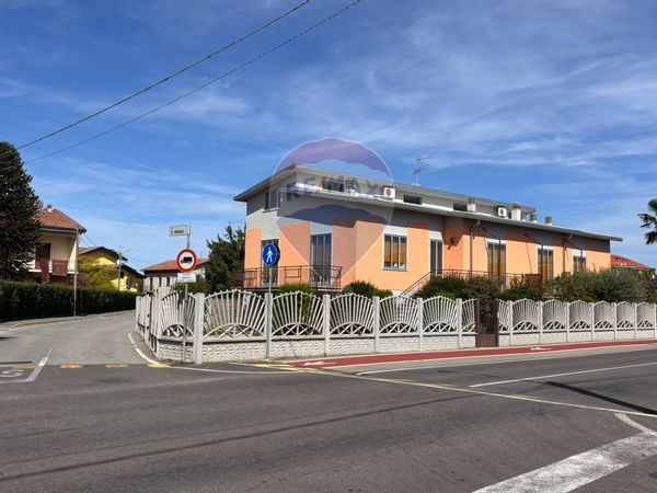 Villetta bifamiliare Cairate, VA Vendita