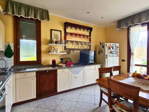 Casa Semindipendente Case Nuove, Gambassi Terme, FI Vendita