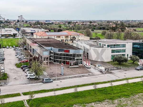 Locale Commerciale Santarcangelo di Romagna, RN Vendita - Foto 2