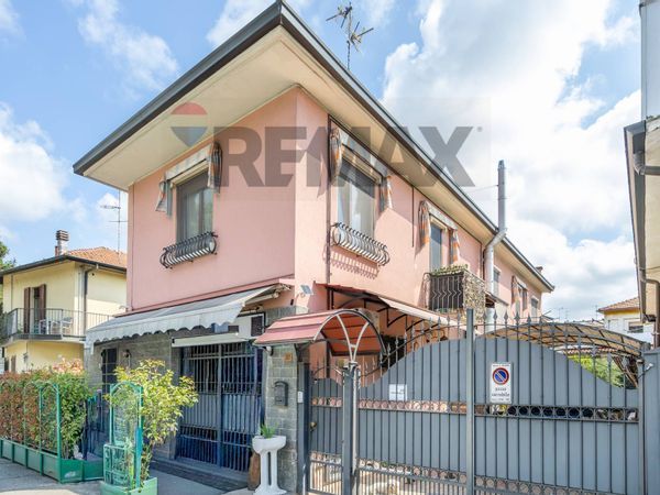 Casa Semindipendente Cassano d'Adda, MI Vendita
