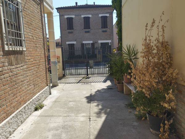 Stanza Via Bologna, Ferrara, FE Affitto