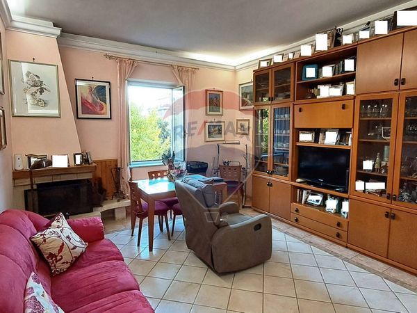 Appartamento Ladispoli, RM Vendita