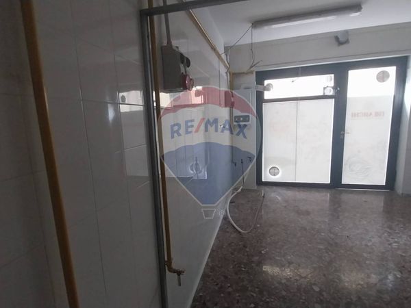 Locale Commerciale Centro, Salerno, SA Affitto - Foto 3