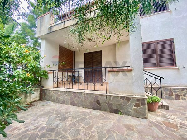 Villa a schiera Altavilla Milicia, PA Vendita