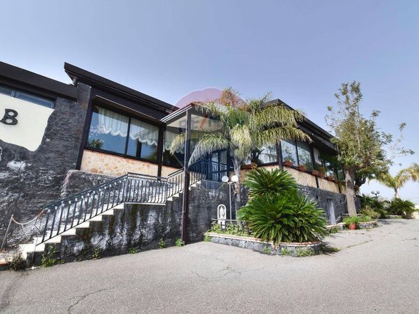 Locale Commerciale Acireale, CT Vendita