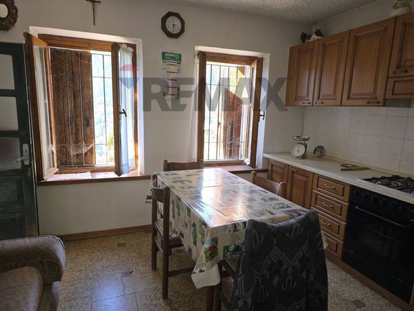 Porzione di casa Arina, Lamon, BL Vendita