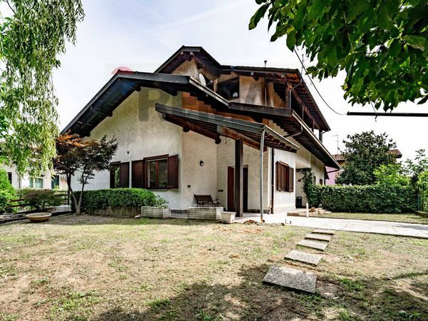 Porzione di villa Santa Maria Rossa, Garbagnate Milanese, MI Affitto