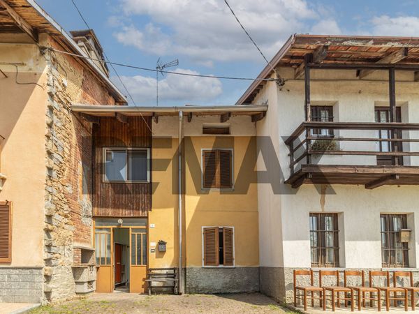 Porzione di casa Valle San Nicolao, BI Vendita