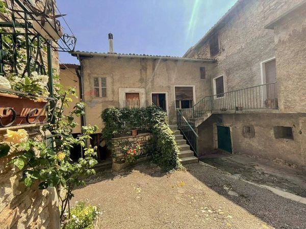 Villa a schiera Oldesio, Tignale, BS Vendita