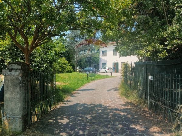 Cascina/Casale Lammari, Capannori, LU Vendita