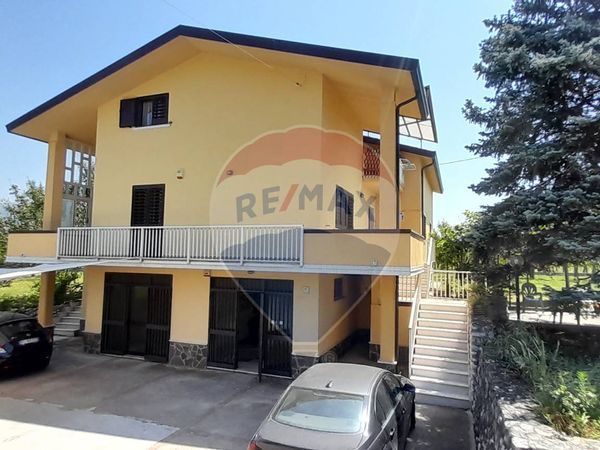 Villa singola San Lorenzello, BN Vendita