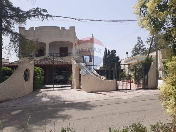 Casa Indipendente Aradeo, LE Vendita