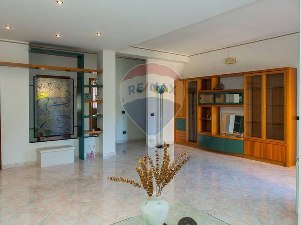 Appartamento Carlentini, SR Vendita