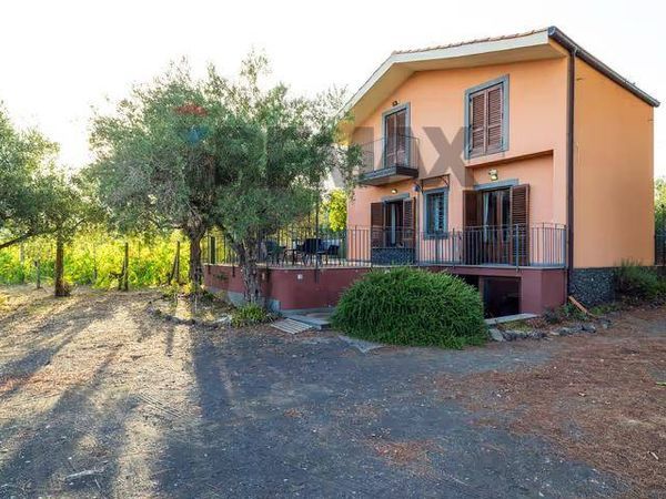 Casa Vacanze Linguaglossa, CT Vendita