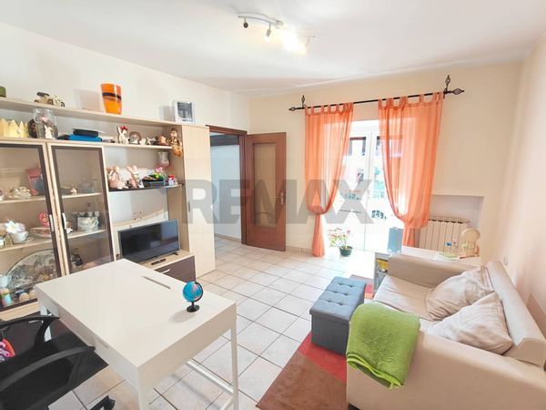 Porzione di casa Bardello con Malgesso e Bregano, VA Vendita