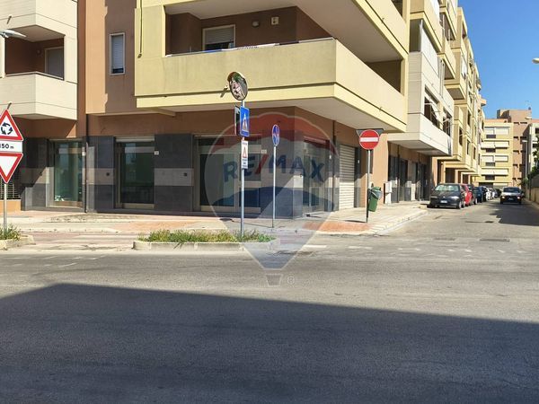 Locale Commerciale Monopoli, BA Affitto